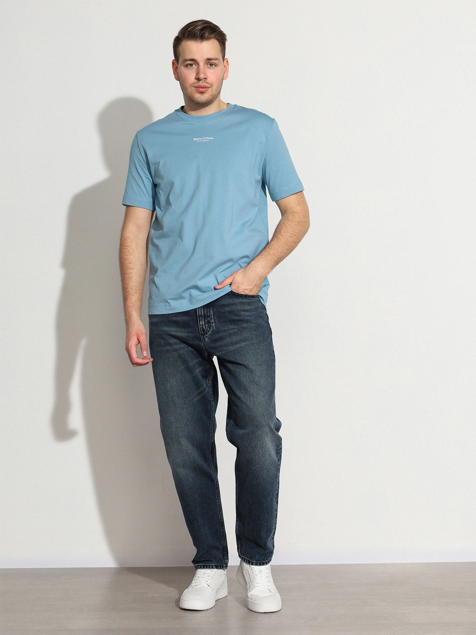 Футболка голубого цвета из хлопка